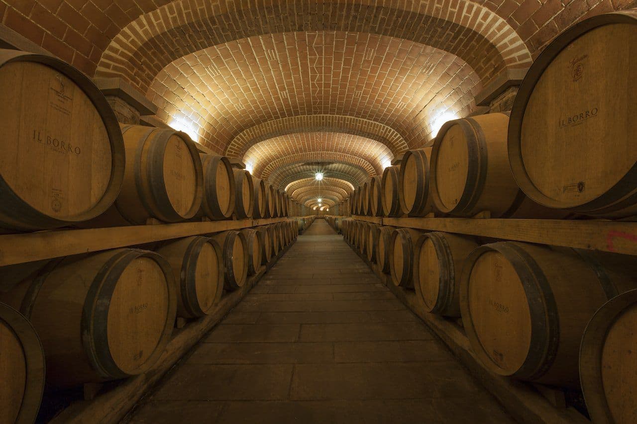 Genius eventi team building in tuscany wine tasting at il borro