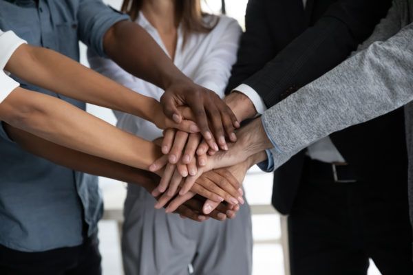 Team building photo 600x400 1